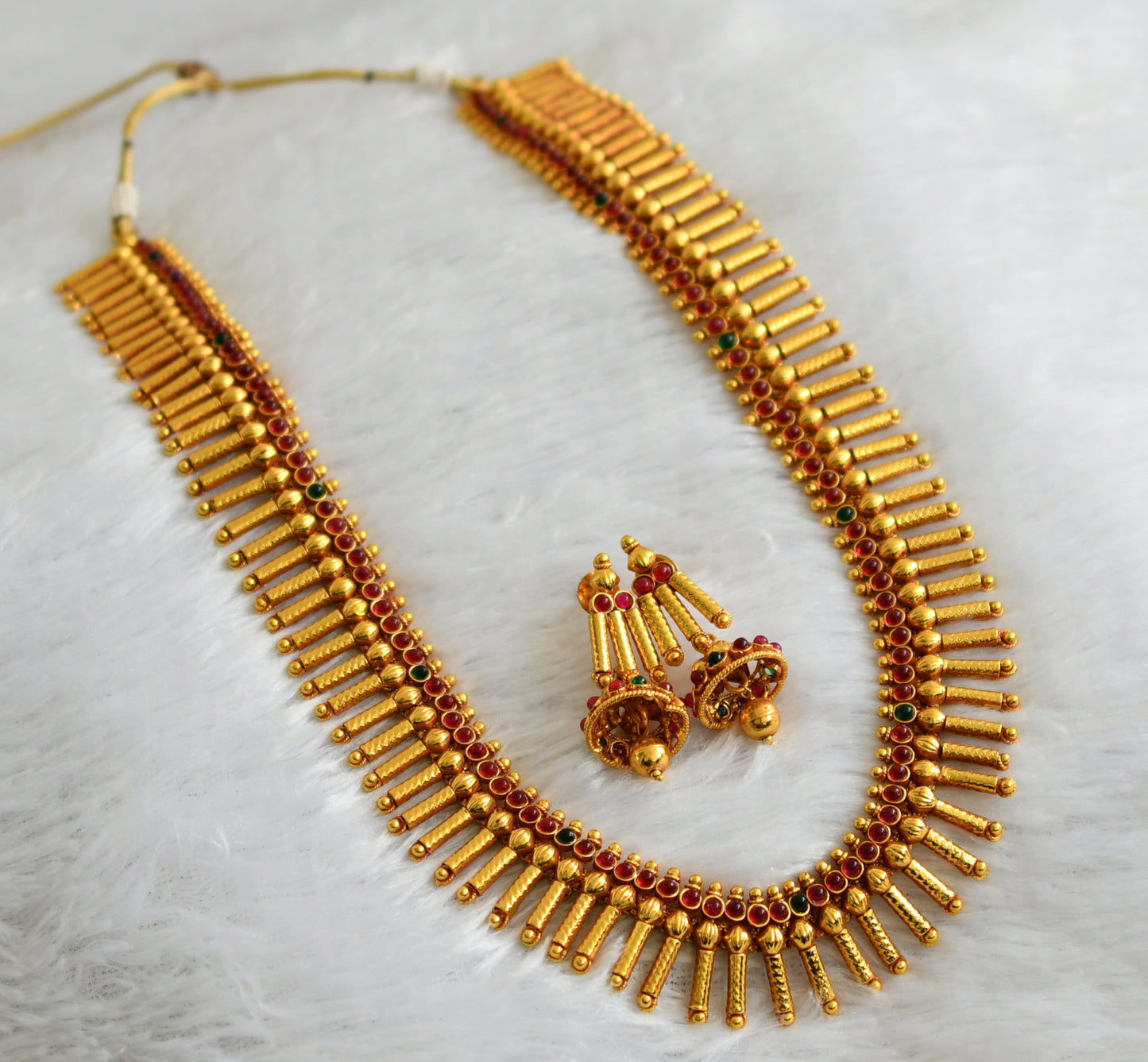 Antique gold tone Kemp-green Kerala style Haar Set-dj09274