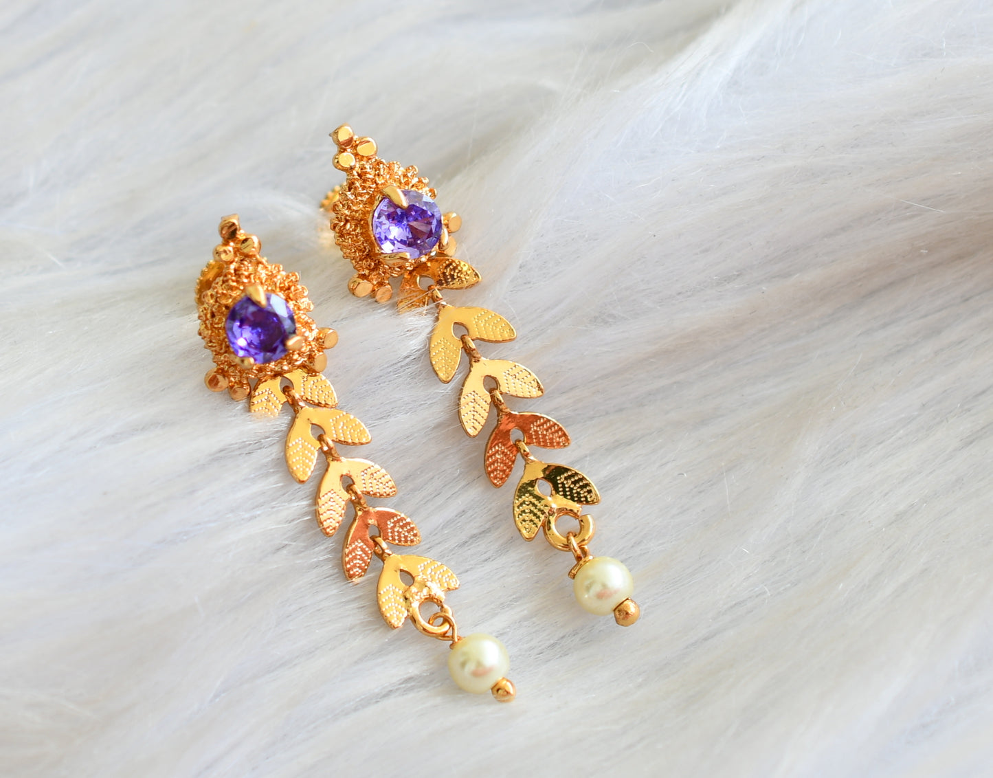 Gold tone purple pearl leaf earrings dj-42673