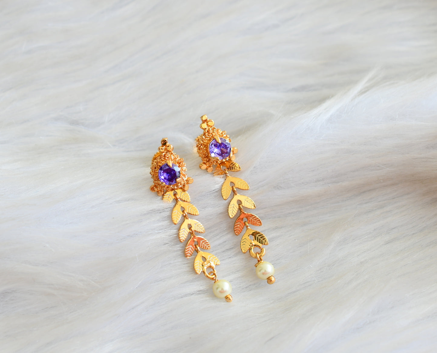 Gold tone purple pearl leaf earrings dj-42673