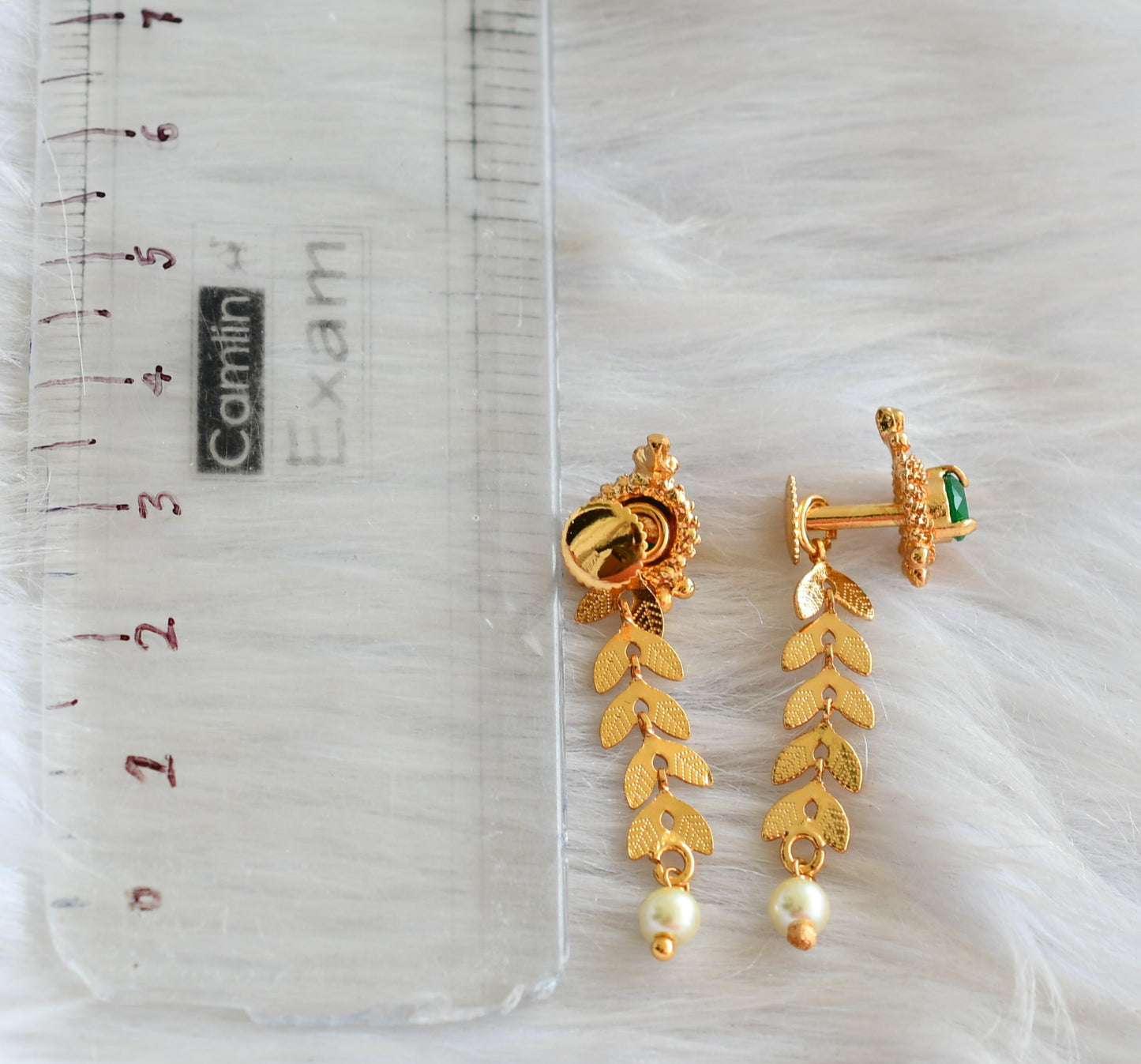 Gold tone ruby-pearl leaf earrings dj-42678