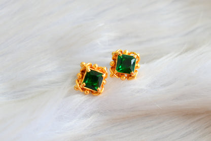Gold tone green square stone stud/earrings dj-42686