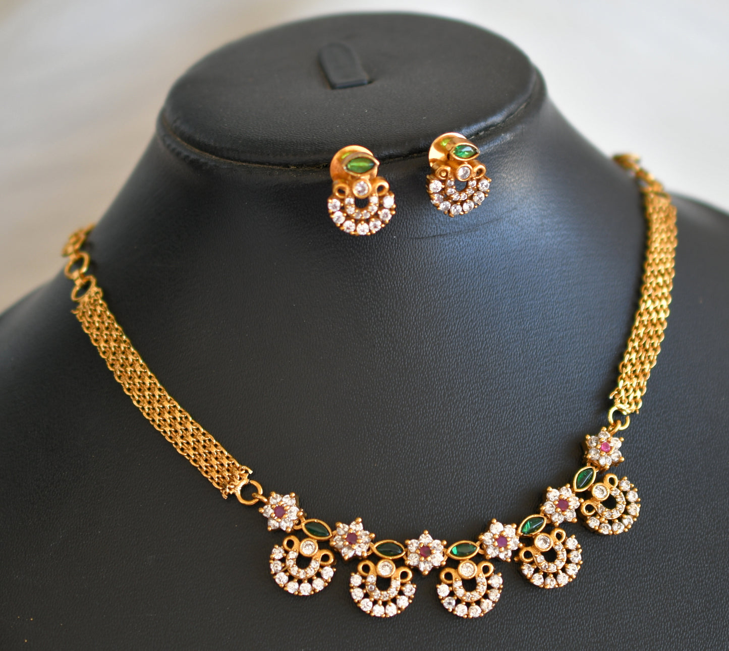 Matte finish cz ruby-green-white flower necklace set dj-44000