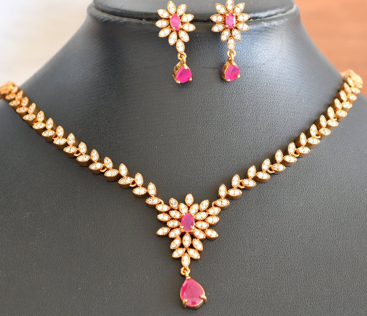 Matte finish Cz Ruby flower necklace set dj-42709