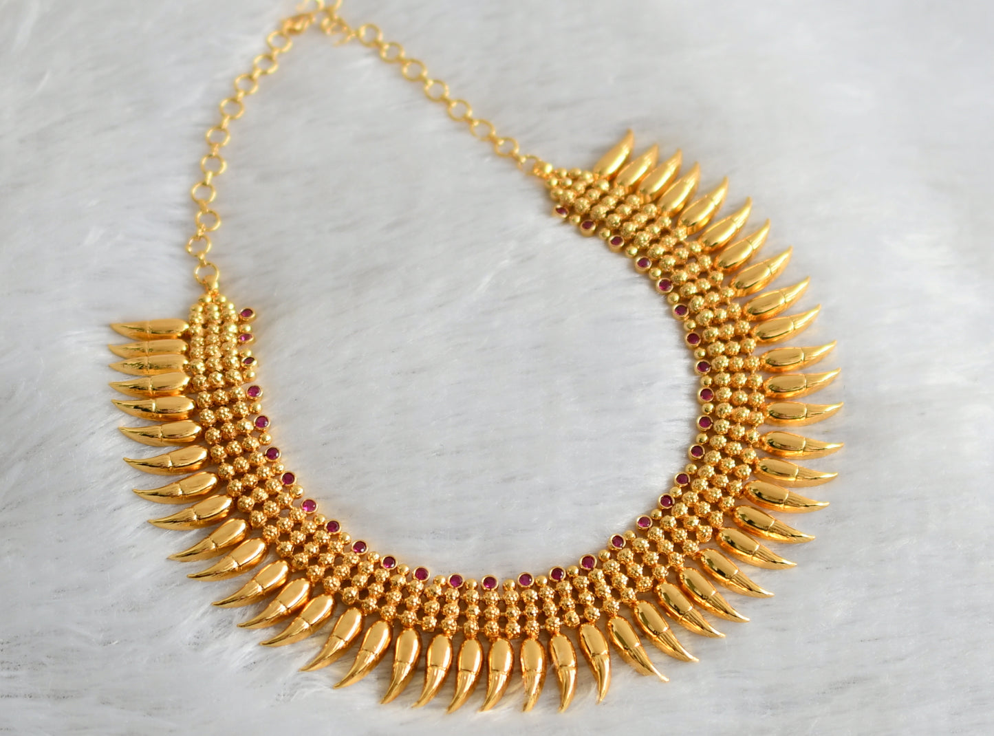 Gold look alike ad pink kerala style mango mulla mottu necklace dj-47453