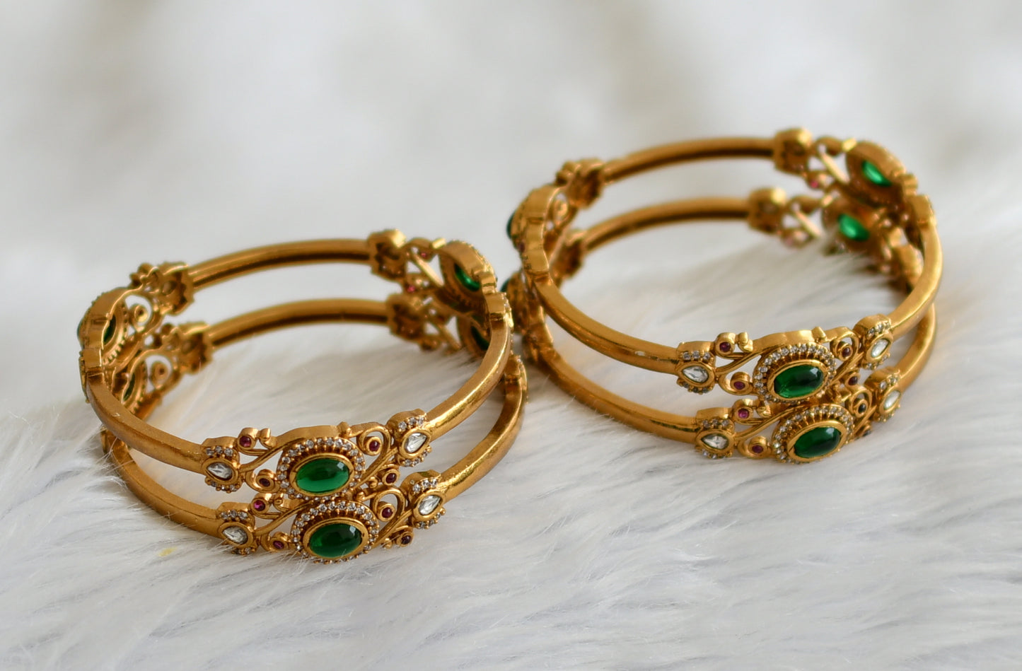 Antique gold tone kemp-green-white lotus set of 4 bangles(2.6) dj-45791