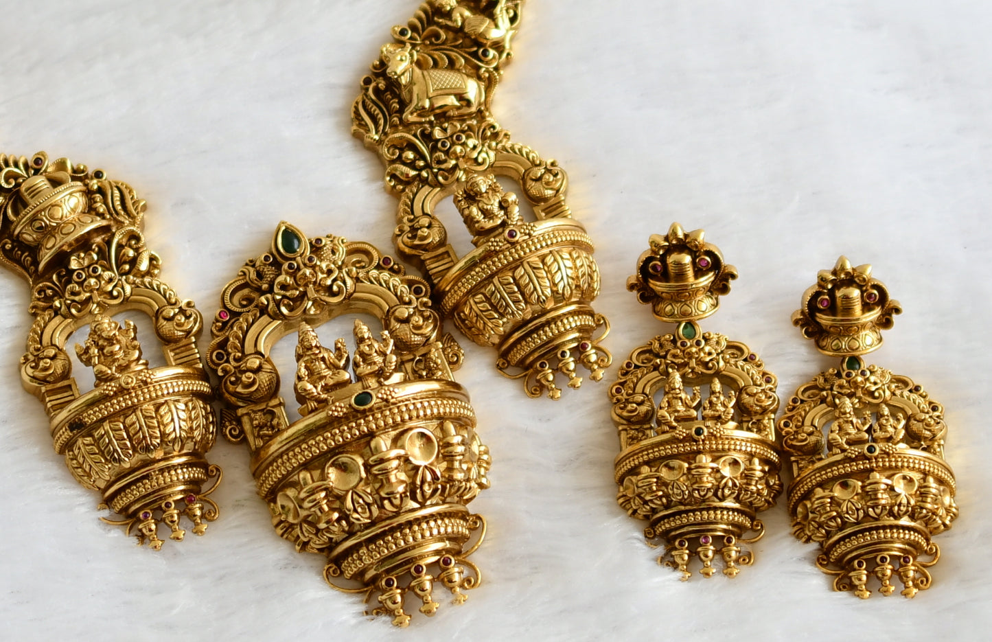 Antique gold tone kemp-green shiva-parvathi nakshi temple short haar set dj-49285