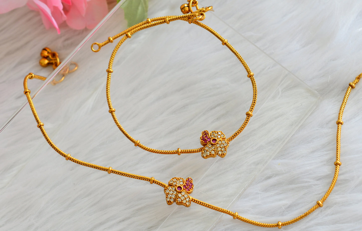 Matte finish ruby-white flower anklets dj-44085