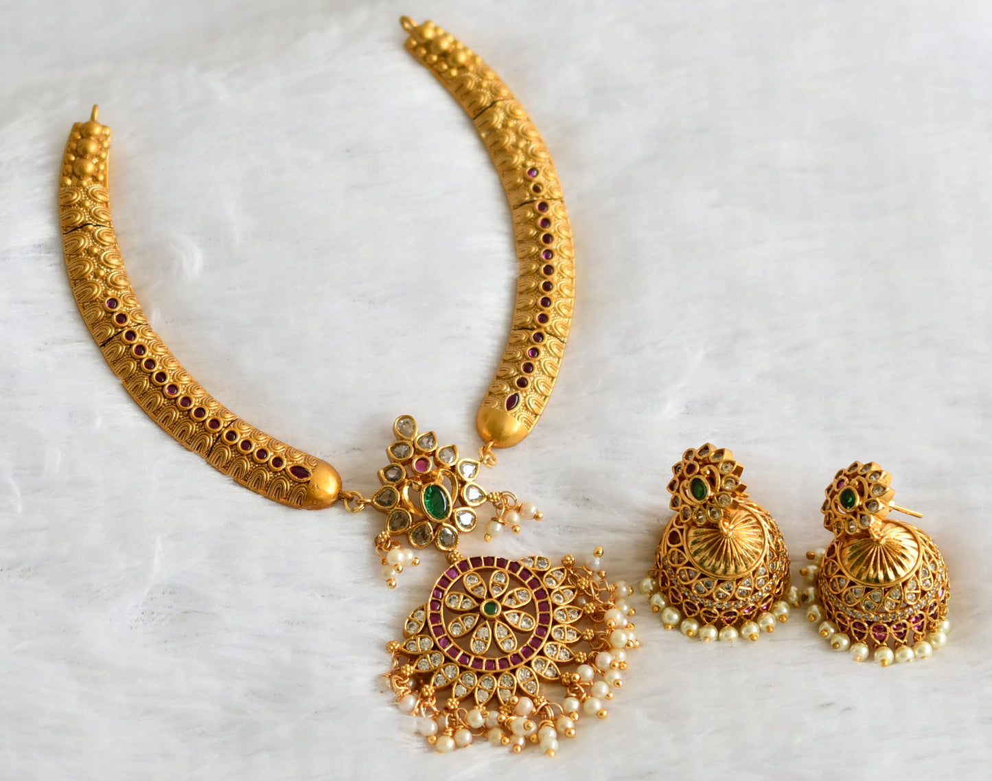 Matte finish kemp-green pearl hasli kante necklace set dj-33786