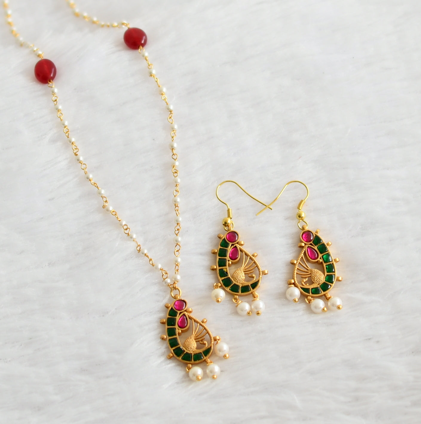 Gold tone 18 inches pearl chain with pink-green peacock kundan jadau pendant set dj-49377