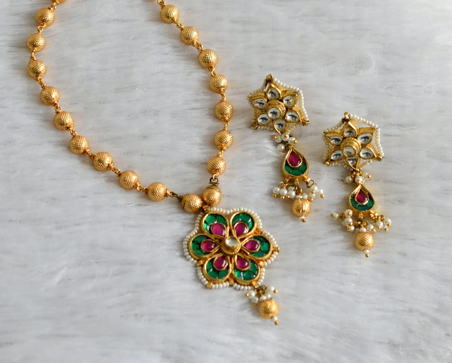 Gold tone pink-green pearl kundan jadau flower beaded necklace set dj-47532