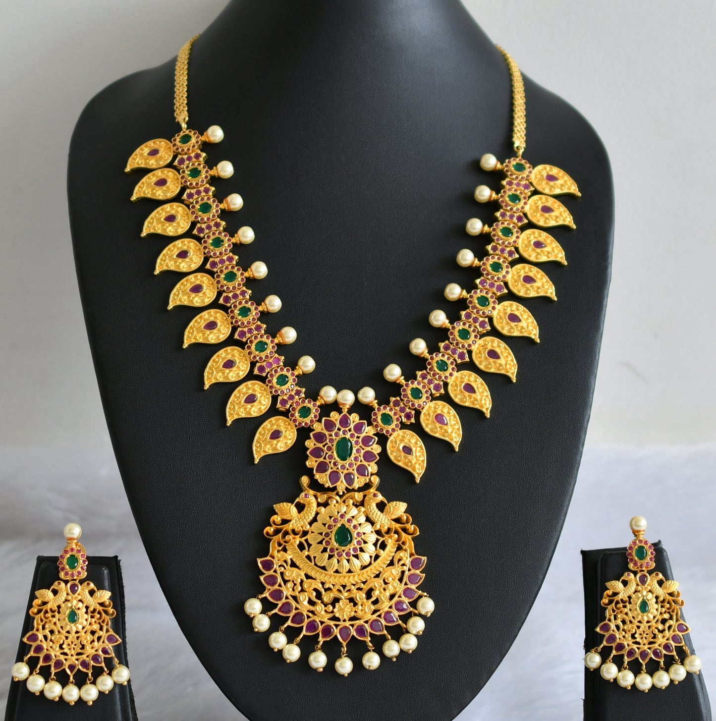 Gold tone ruby-green pearl mango peacock necklace set dj-47545