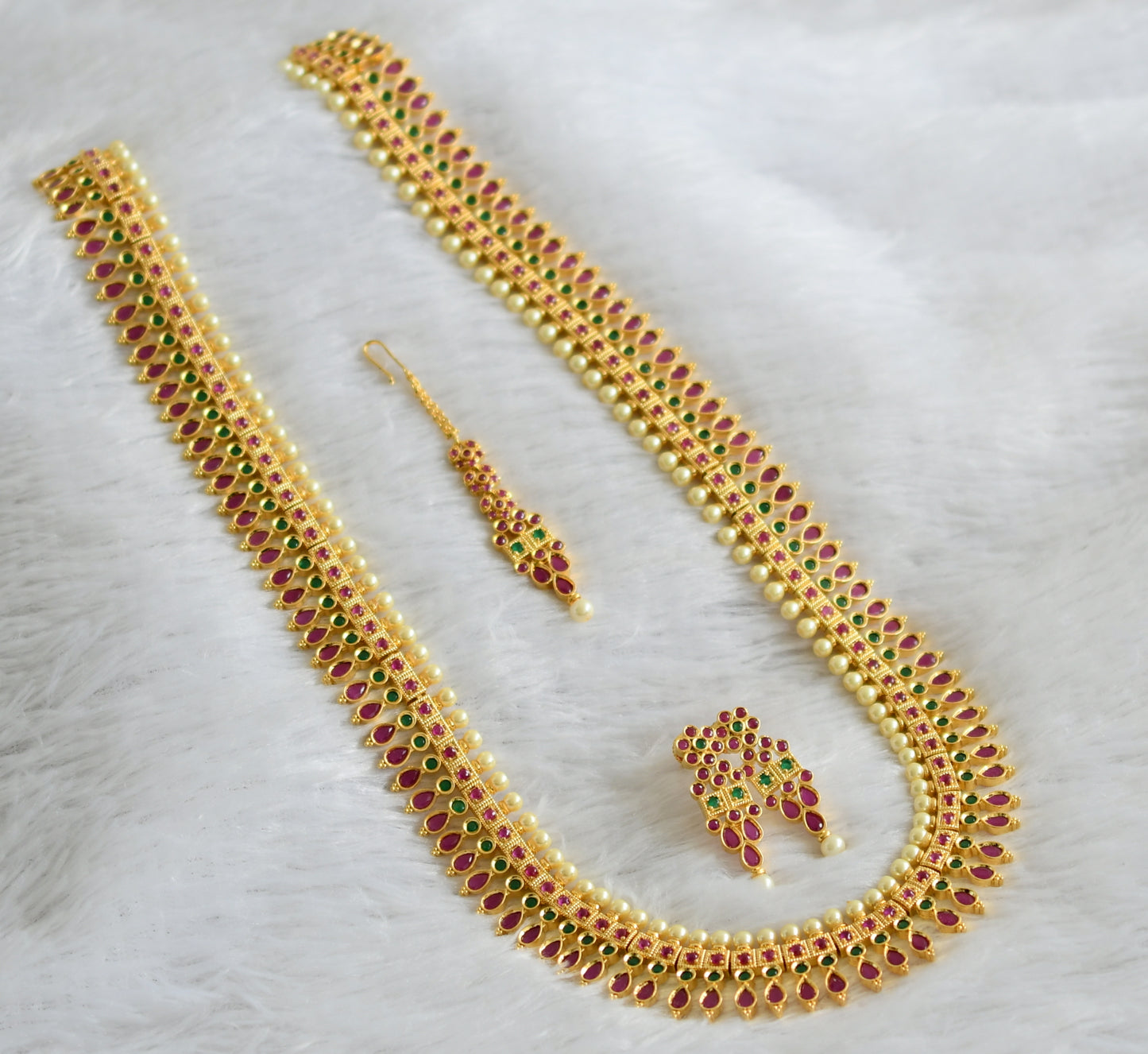 Gold tone ruby-green pearl haar set with tikka dj-47553