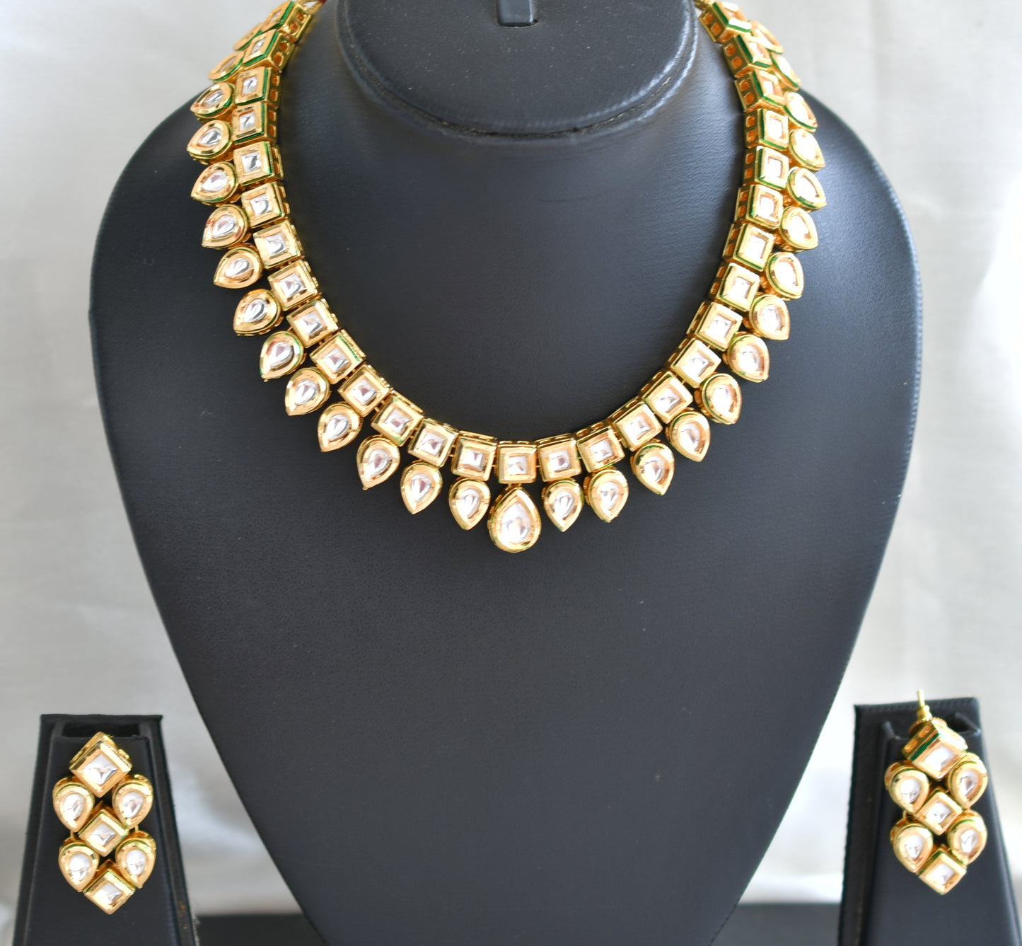 Gold tone white kundan necklace set dj-42763