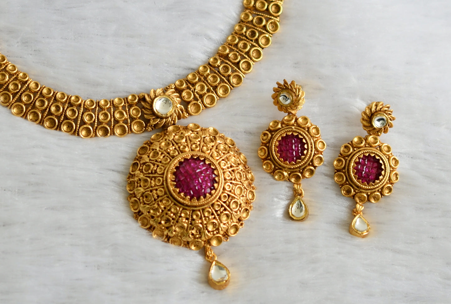 Matte gold tone ruby-white kundan jadau necklace set dj-47546