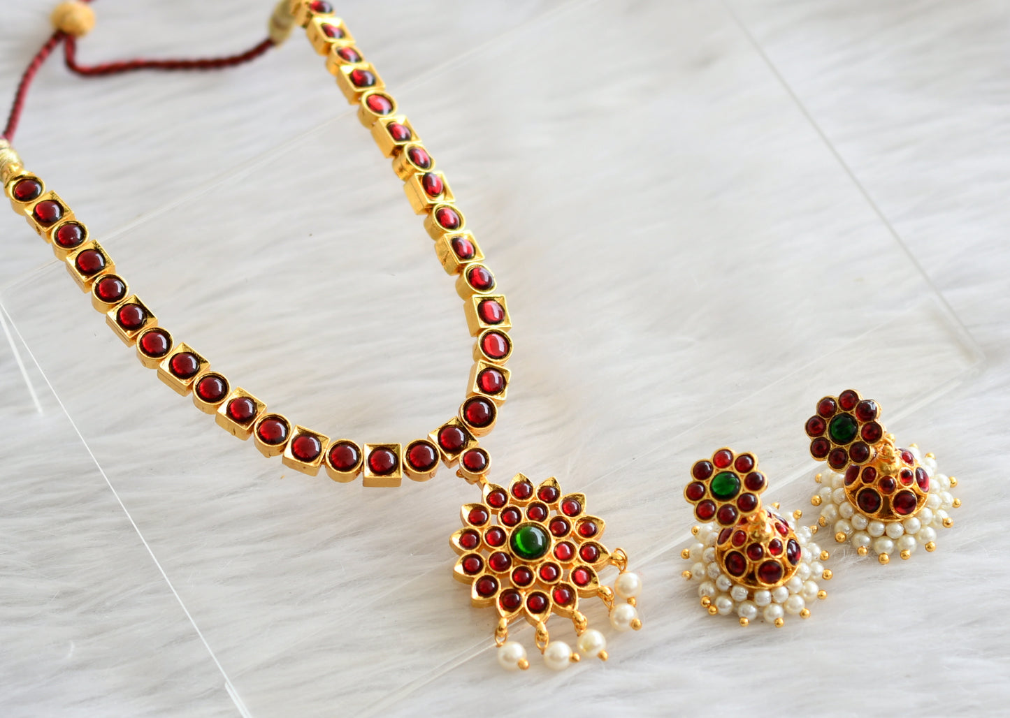 Gold tone kemp-green pearl flower necklace dj-44179