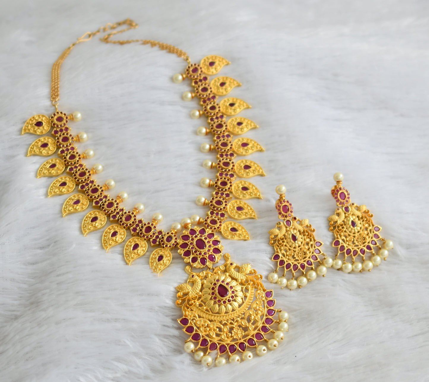 Gold tone ruby-pearl mango peacock necklace set dj-47559