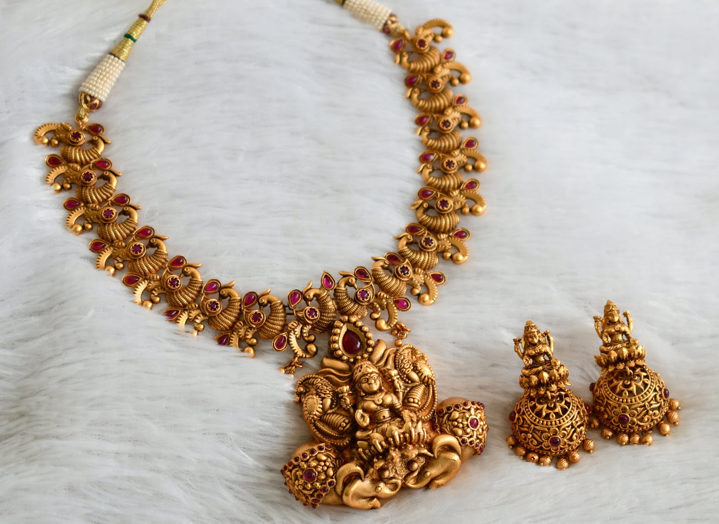 Matte finish kemp lakshmi peacock nakshi necklace set dj-47560