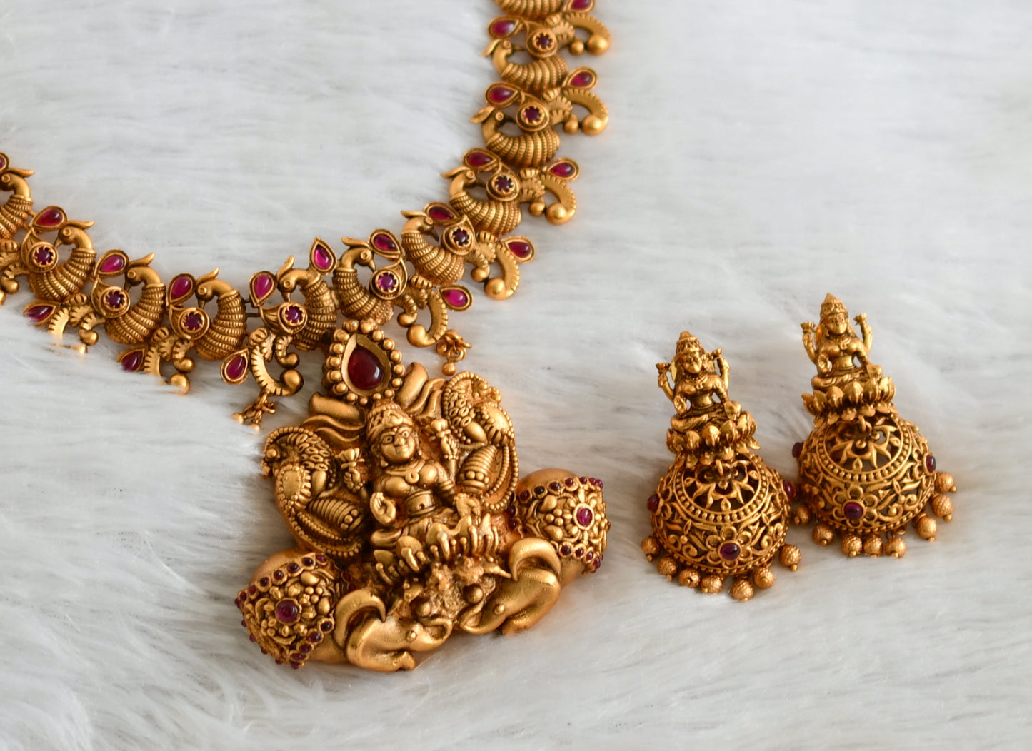 Matte finish kemp lakshmi peacock nakshi necklace set dj-47560