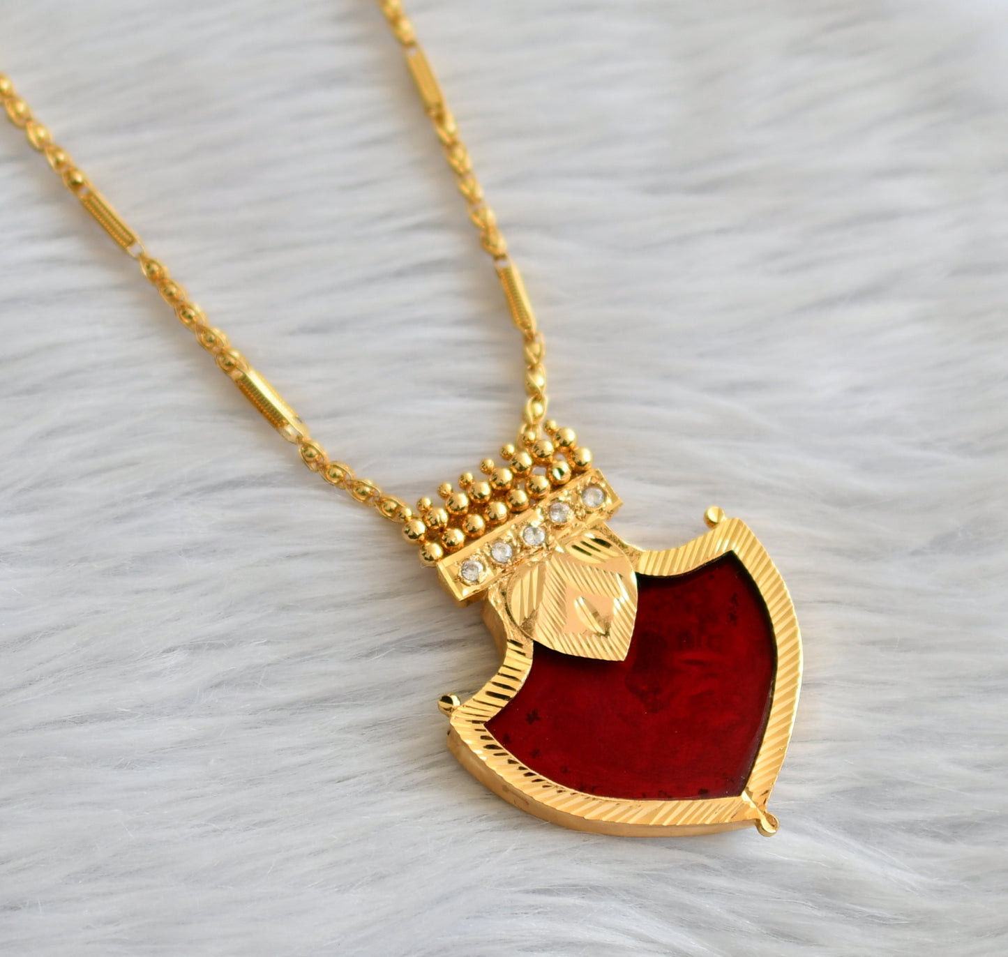 Gold tone kerala style 24 inches chain with red-white palakka