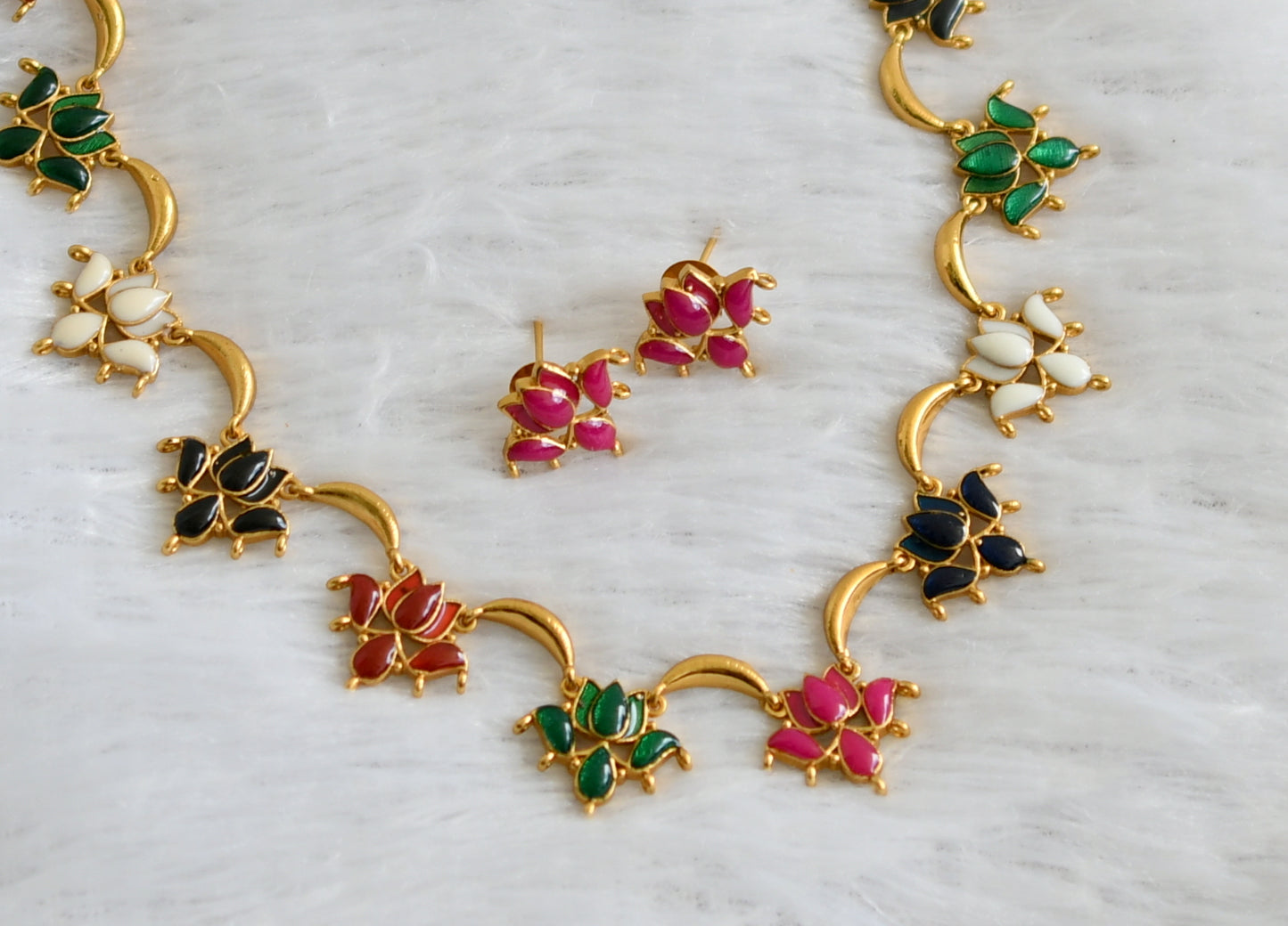 Matte finish navarathna enamel lotus haar set dj-47582