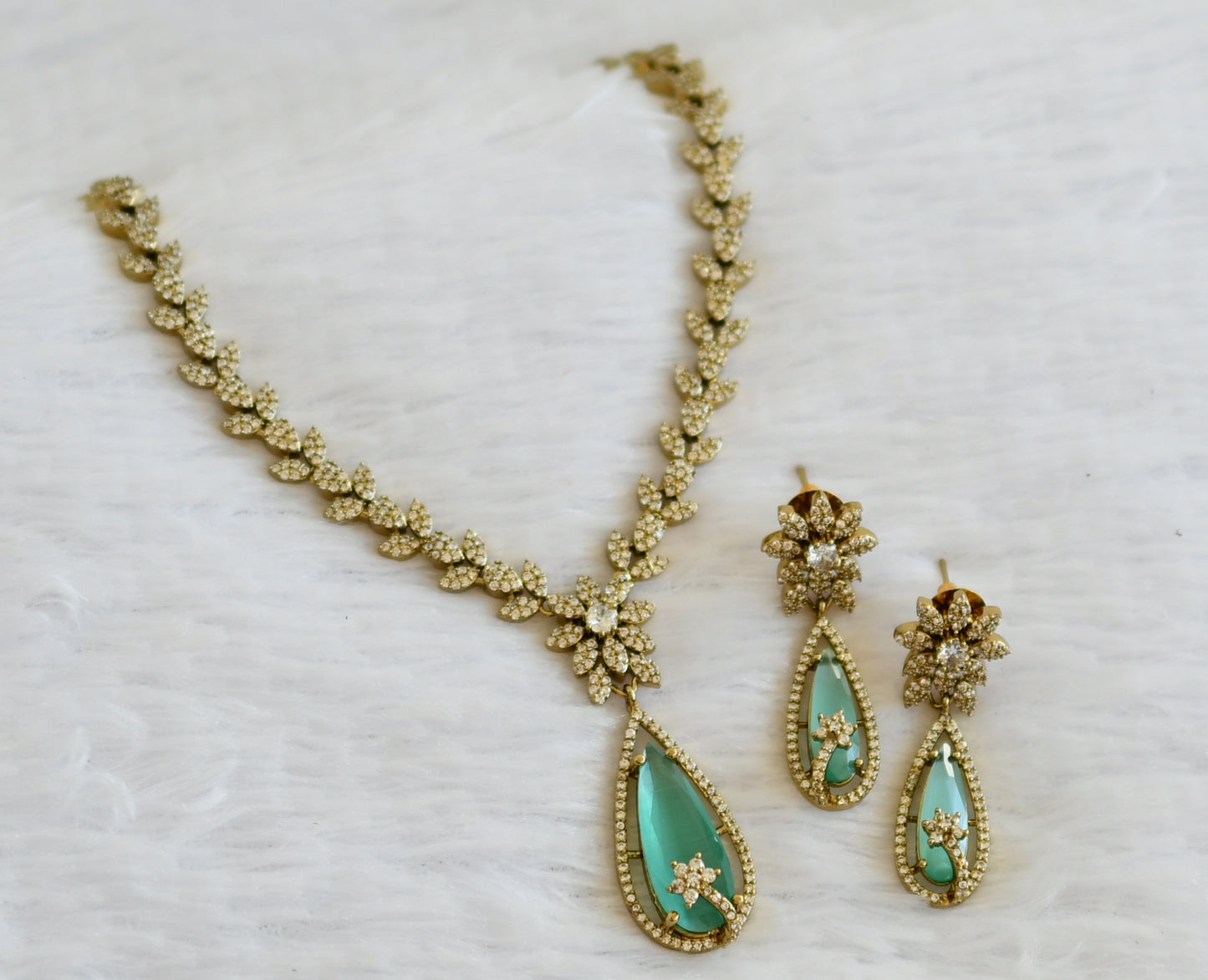 Antique cz-sea green thilka stone leaf necklace set dj-49427