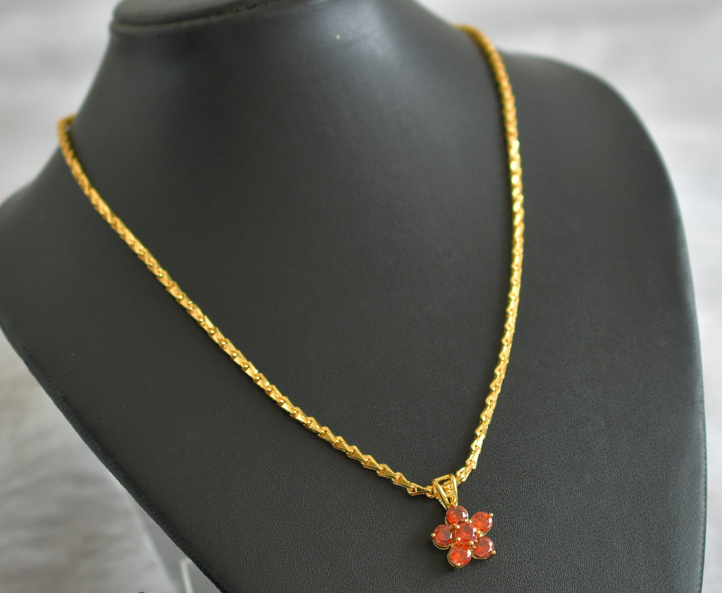 Gold tone 18 inches chain with orange stone flower pendant dj-47150