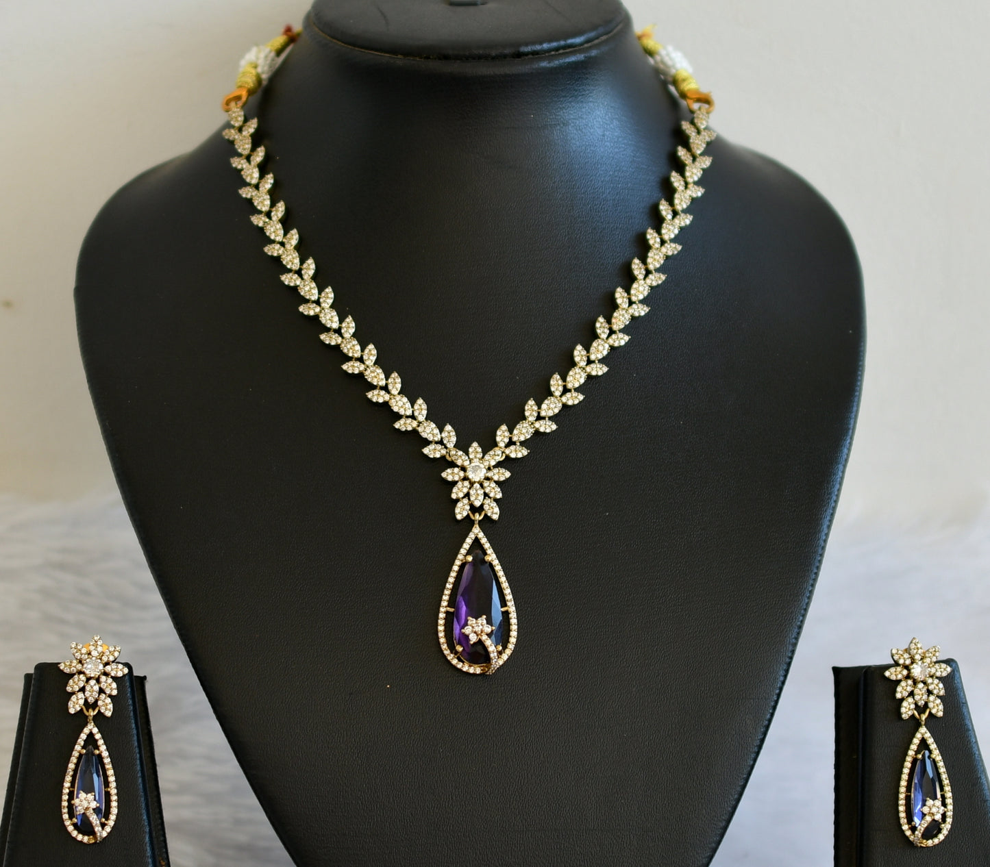 Antique cz-purple thilak stone leaf necklace set dj-49428