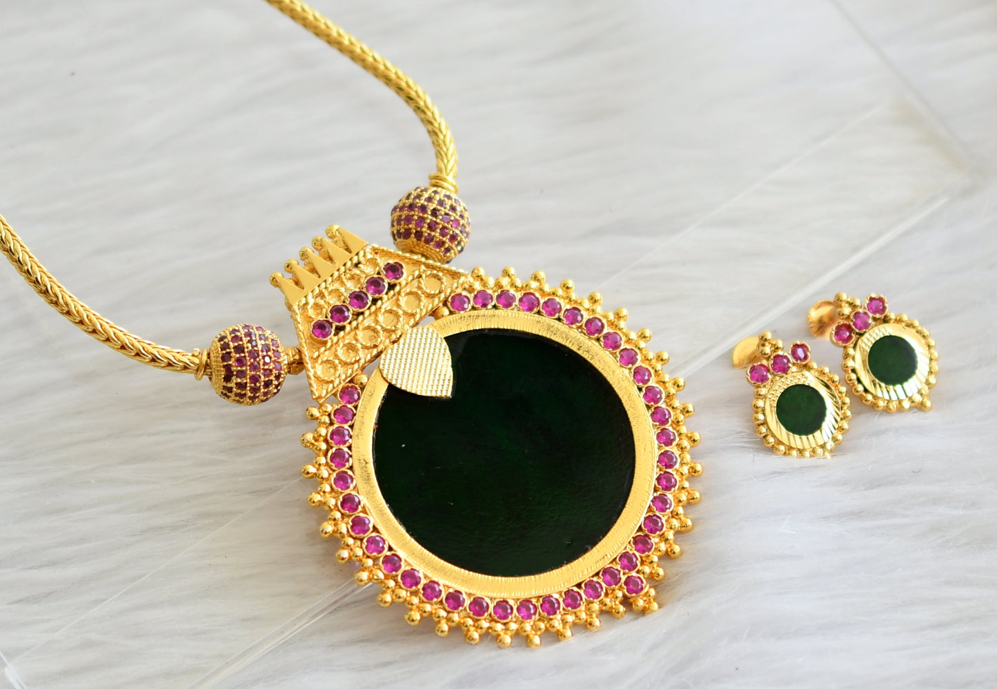 Gold tone green round Kerala style designer necklace set dj-35569