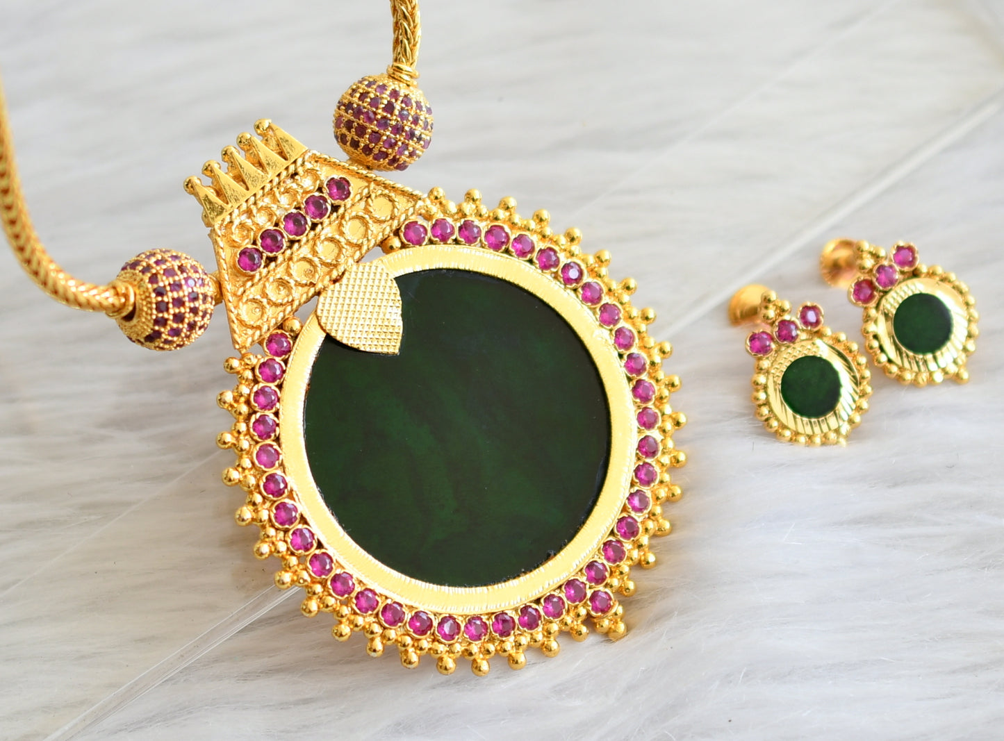 Gold tone green round Kerala style designer necklace set dj-35569