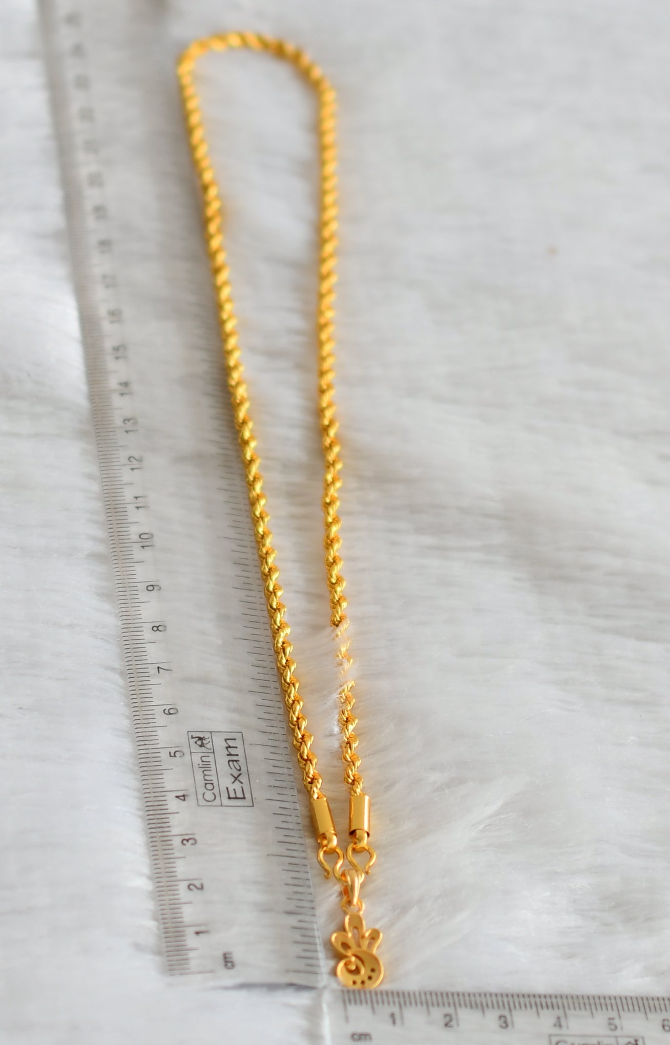 Gold tone 18 inches rope chain with white flower pendant dj-47605