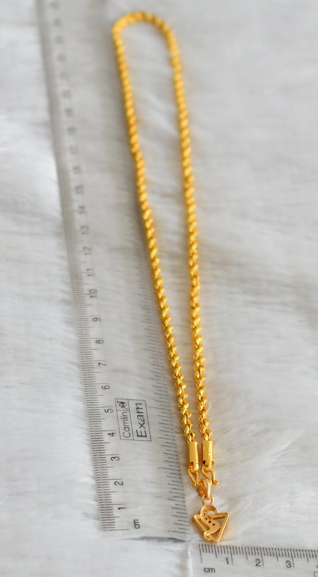 Gold tone 18 inches rope chain with white stone pendant dj-47606