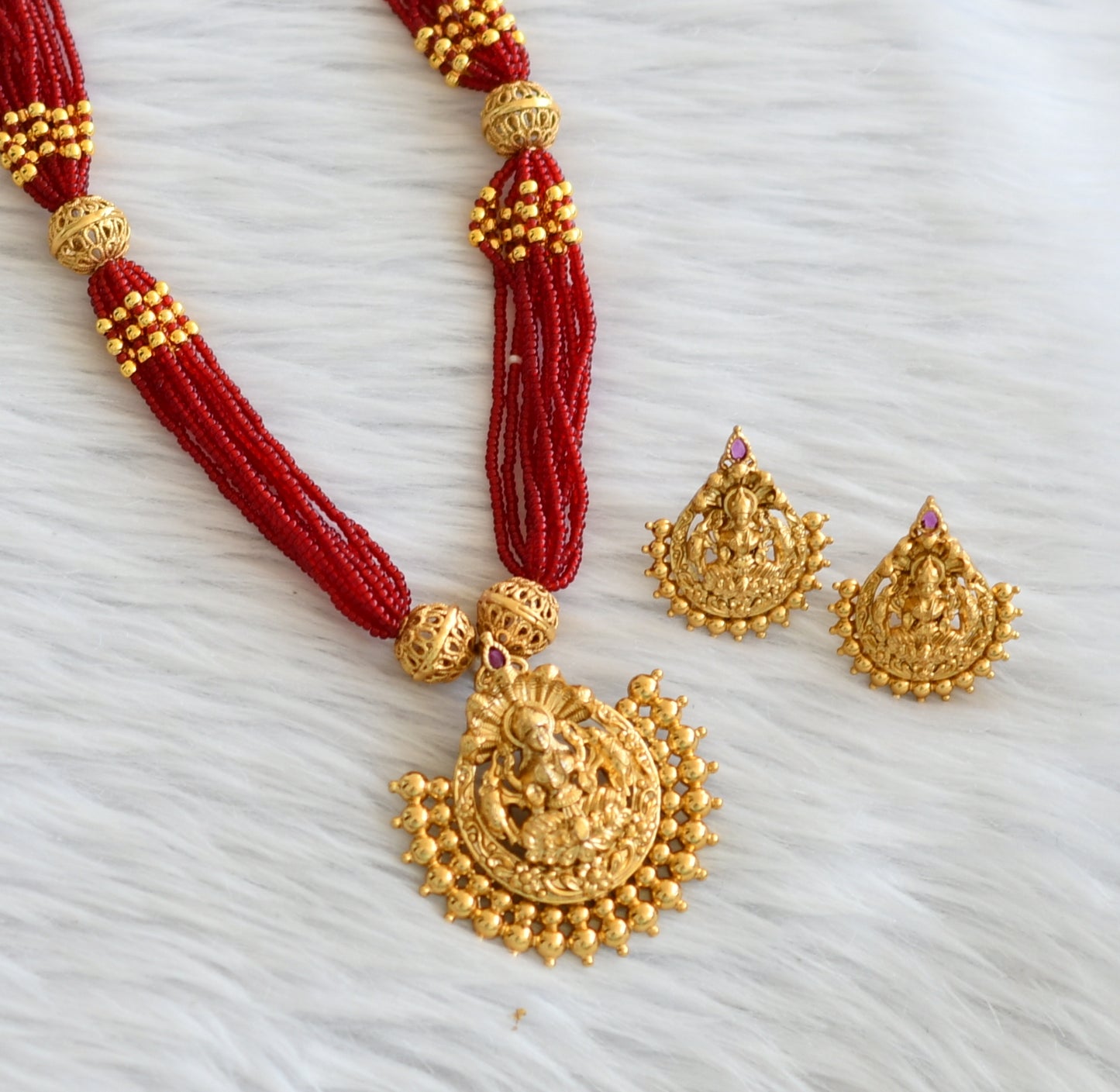 Matte finish kemp stone lakshmi red beaded haar set dj-45971