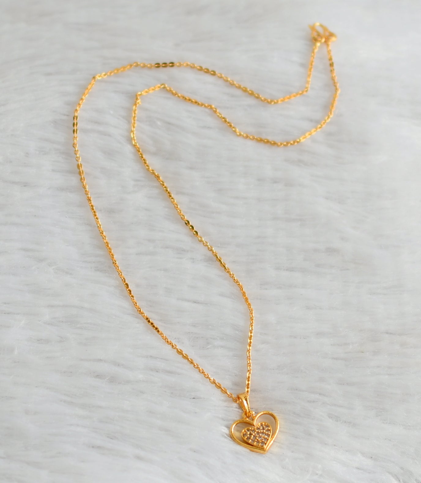 Gold tone 18 inches chain with cz white heart pendant dj-47600