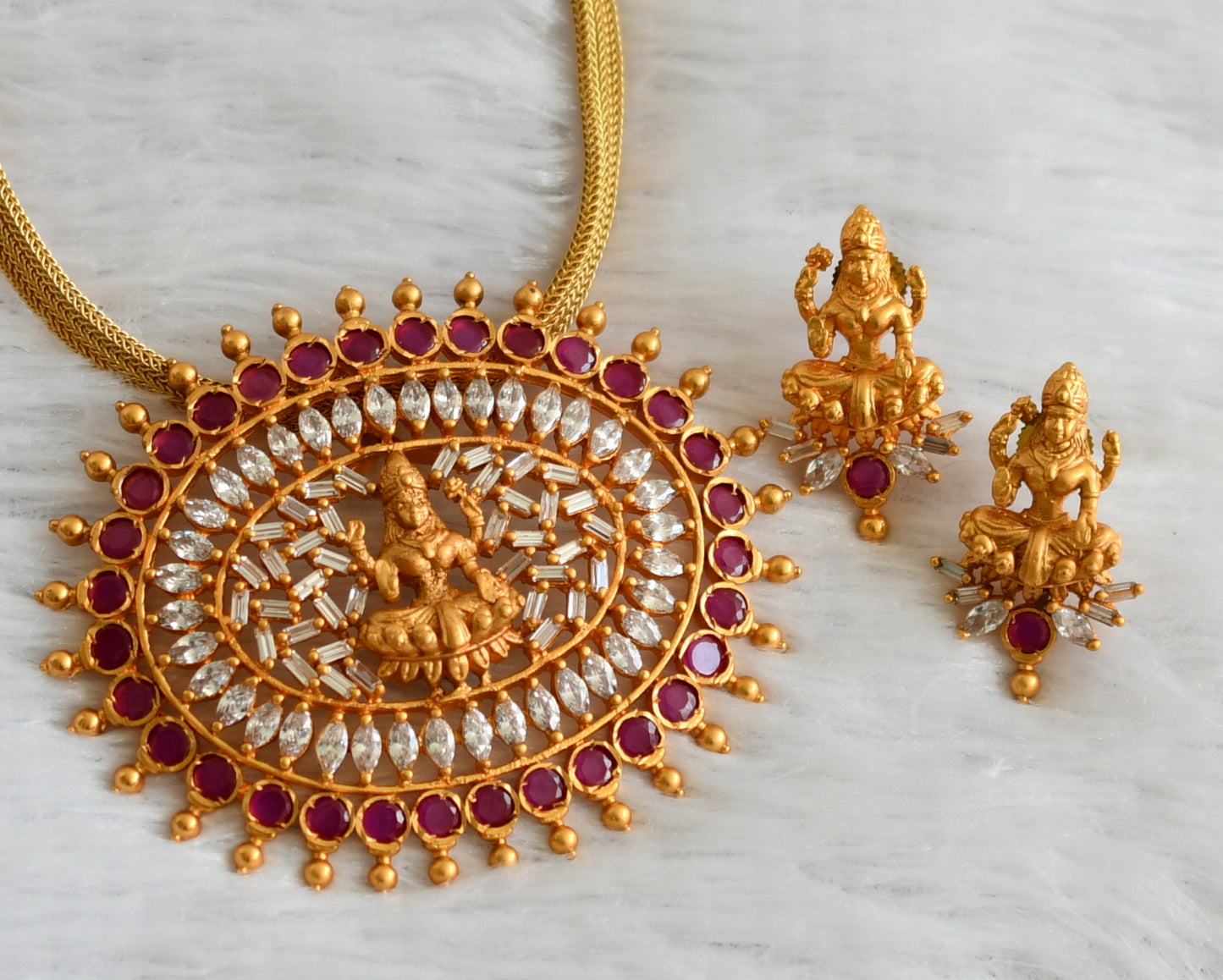 Matte finish ruby-white lakshmi oval necklace set dj-47622