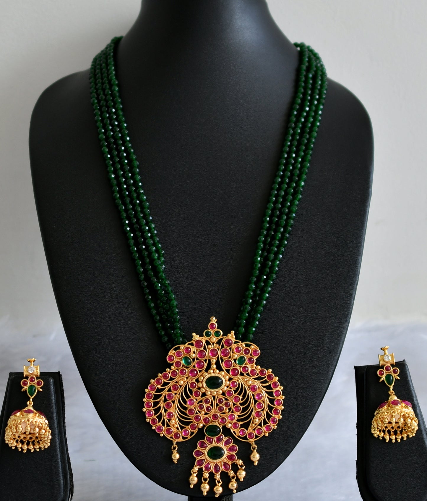 Gold tone real kemp-geen stone green beaded haar set dj-47635