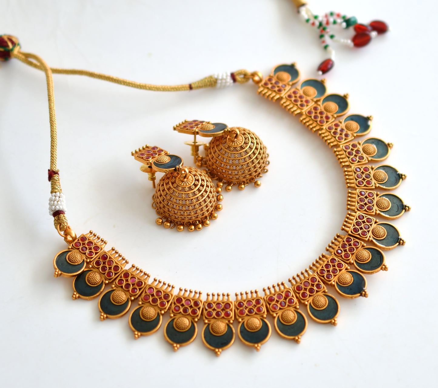 Matte finish Maroon Kerala style Blue round necklace set dj-42808