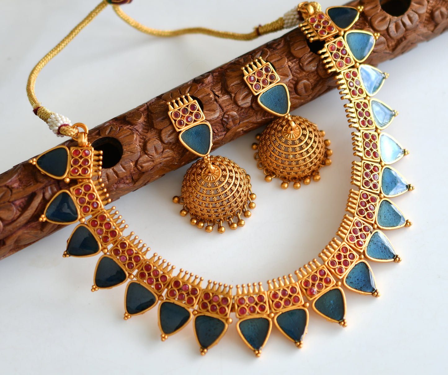 Matte finish Kerala style Maroon-blue necklace set dj-42811