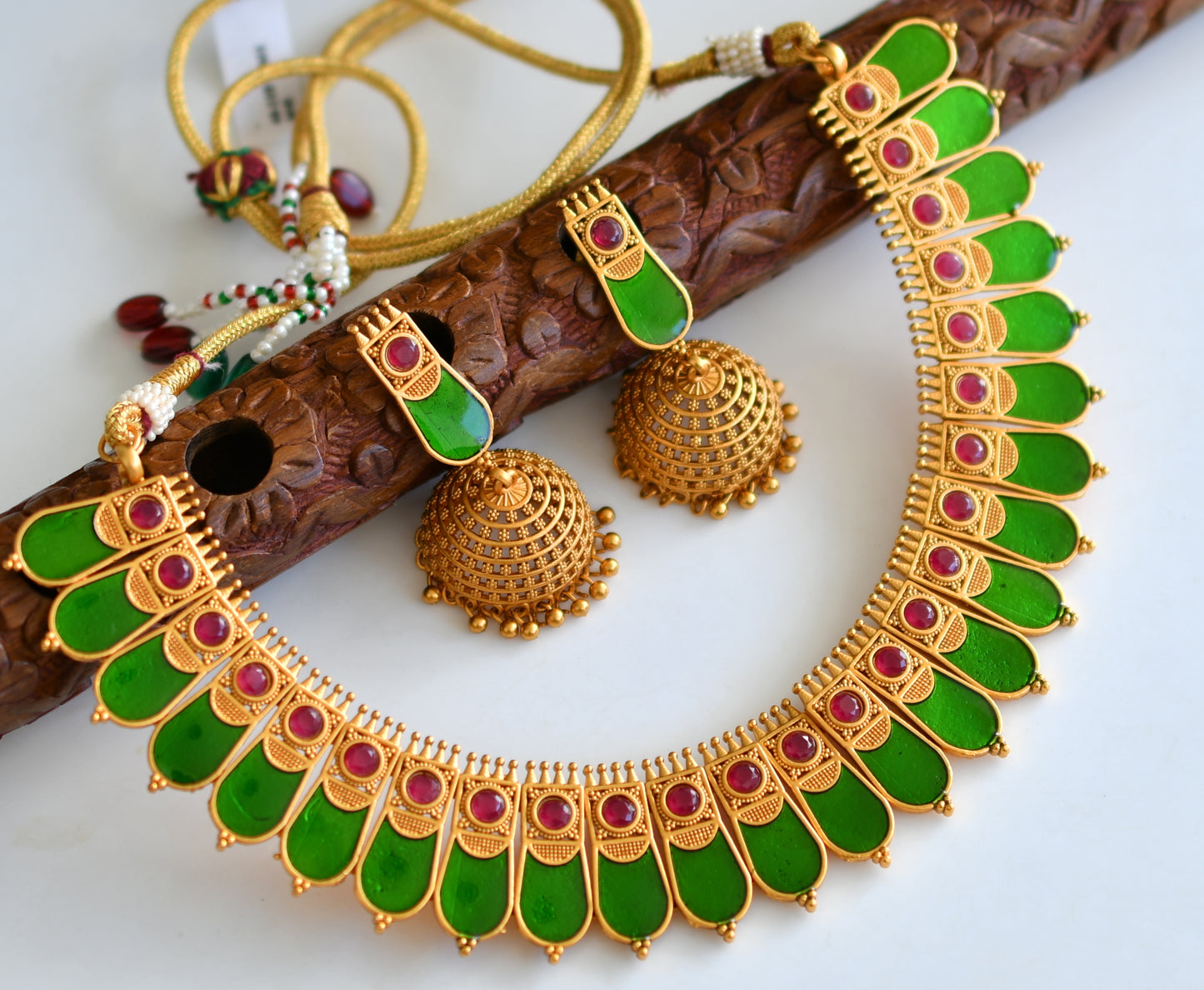 Matte finish Kerala style Green-Red Nagapadam necklace set dj-42816