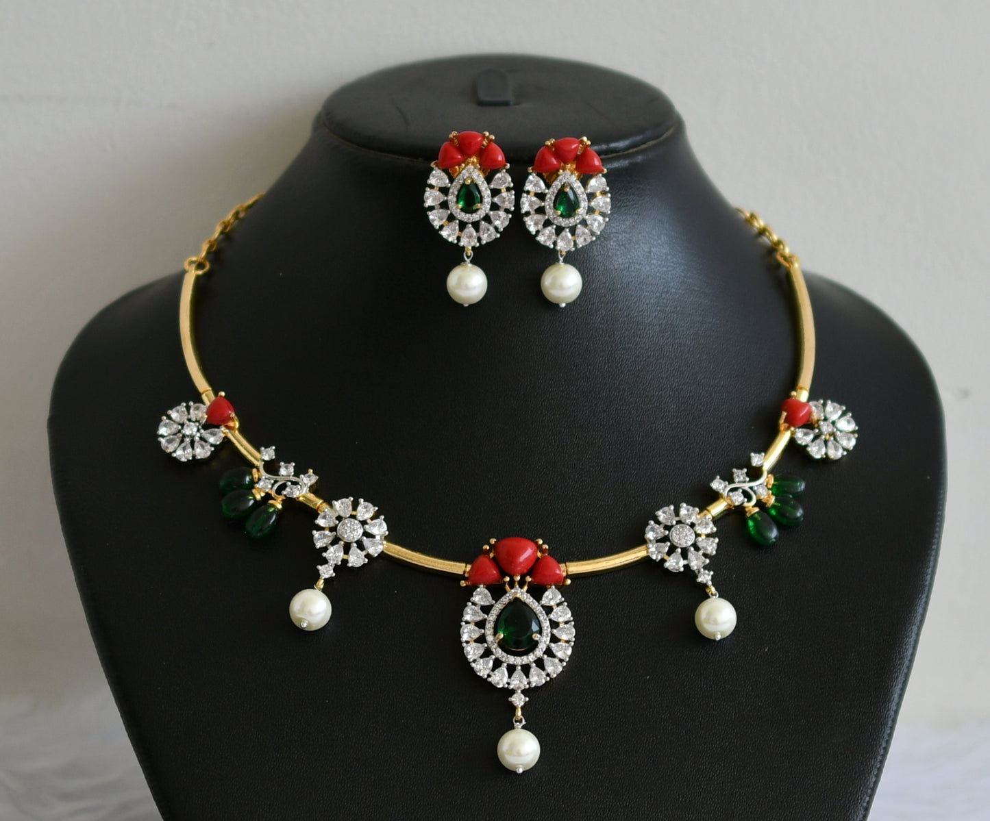 Gold tone cz white coral-green-pearl beaded flower hasli necklace set dj-49434