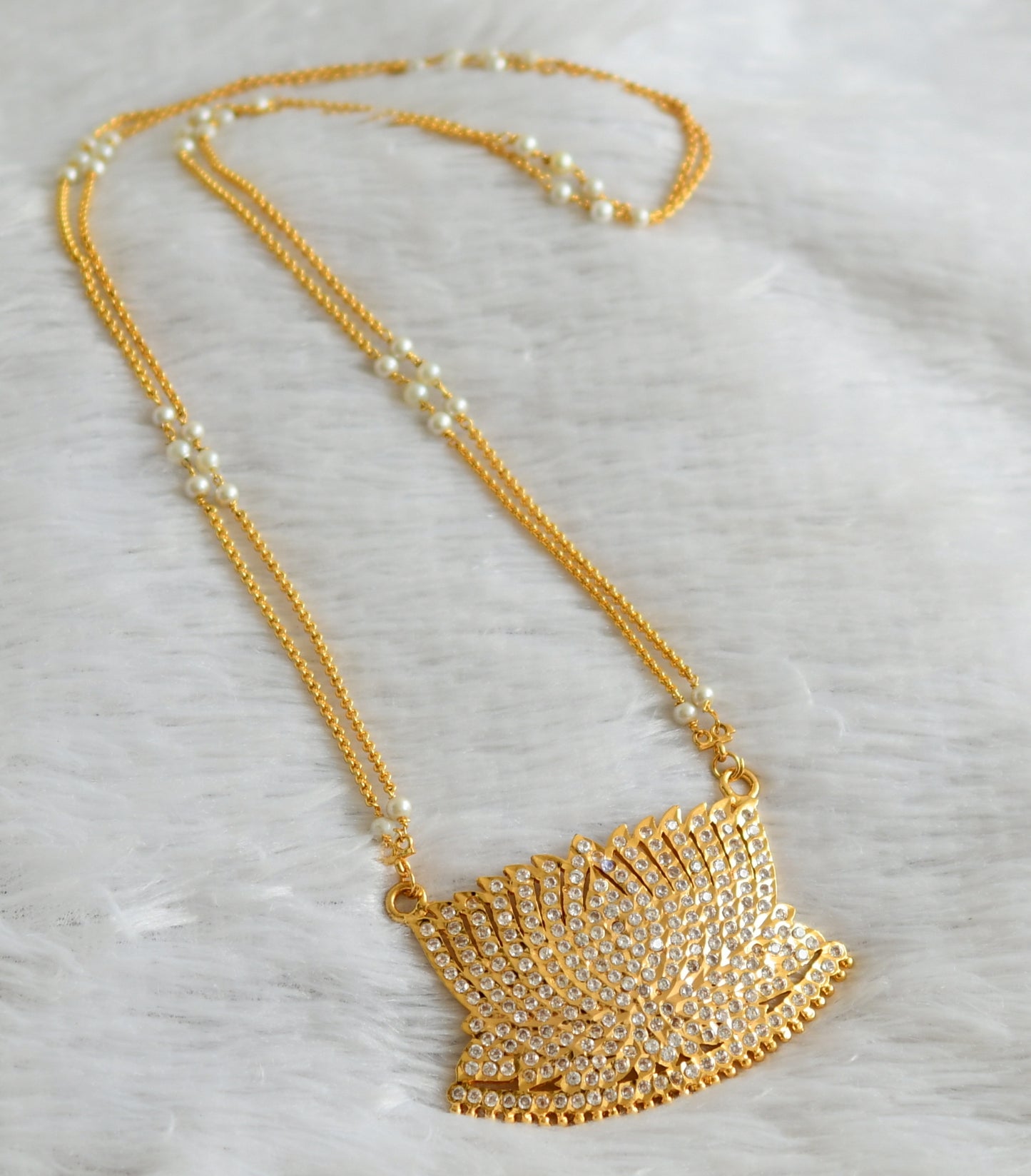 Gold tone white stone impon big lotus pendant with pearl double layer chain dj-47651