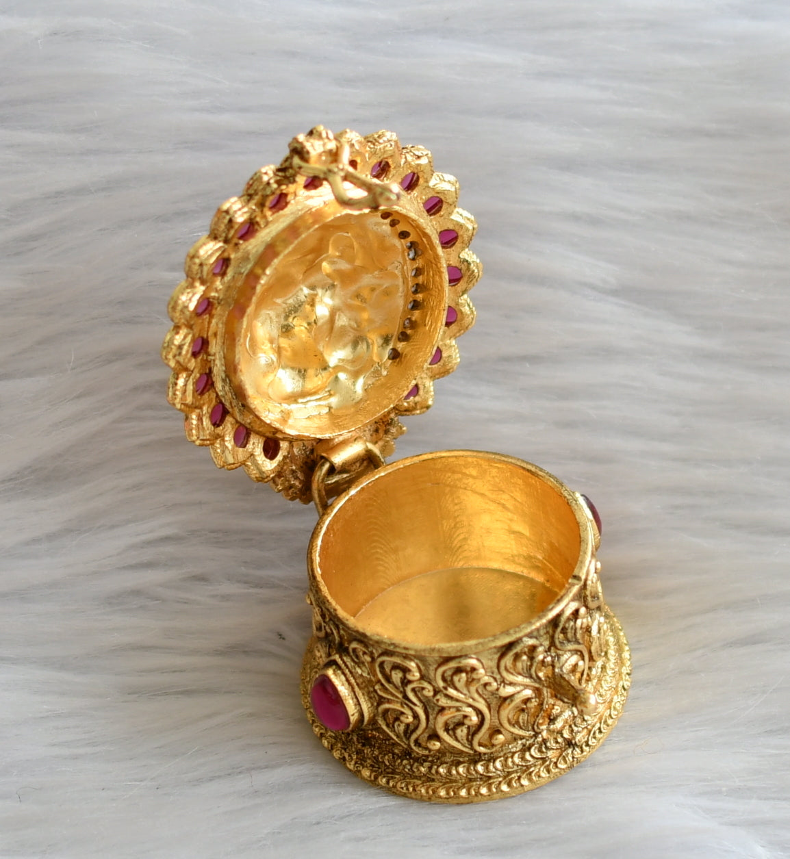 Antique gold tone kamp-white shiva-parvathi kumkum box dj-44262