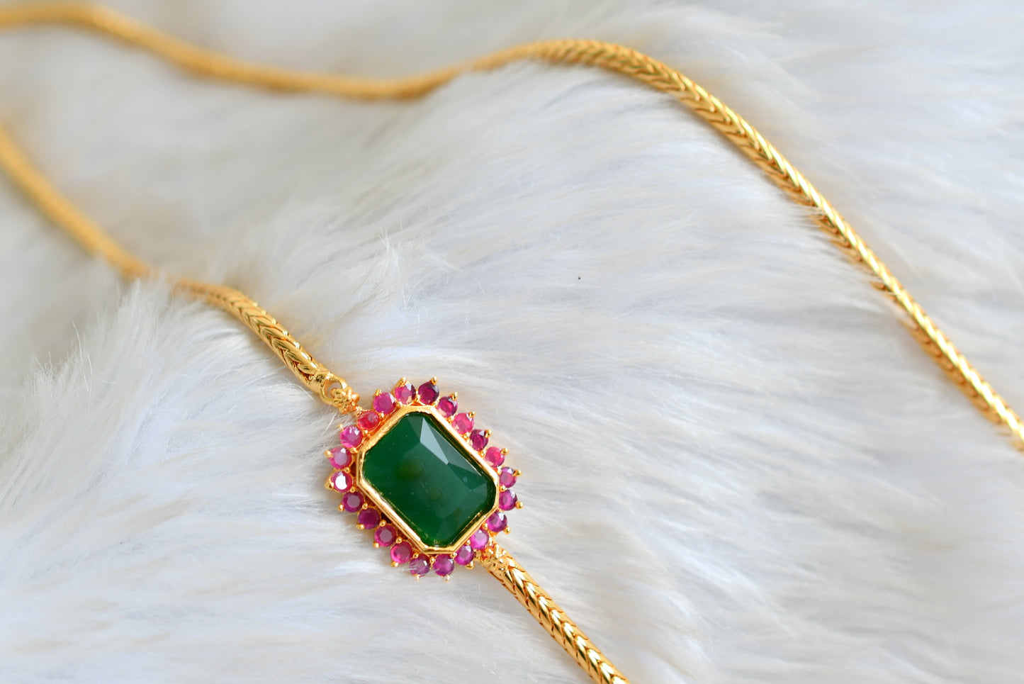 Gold tone ruby-green block stone mugappu chain dj-42136