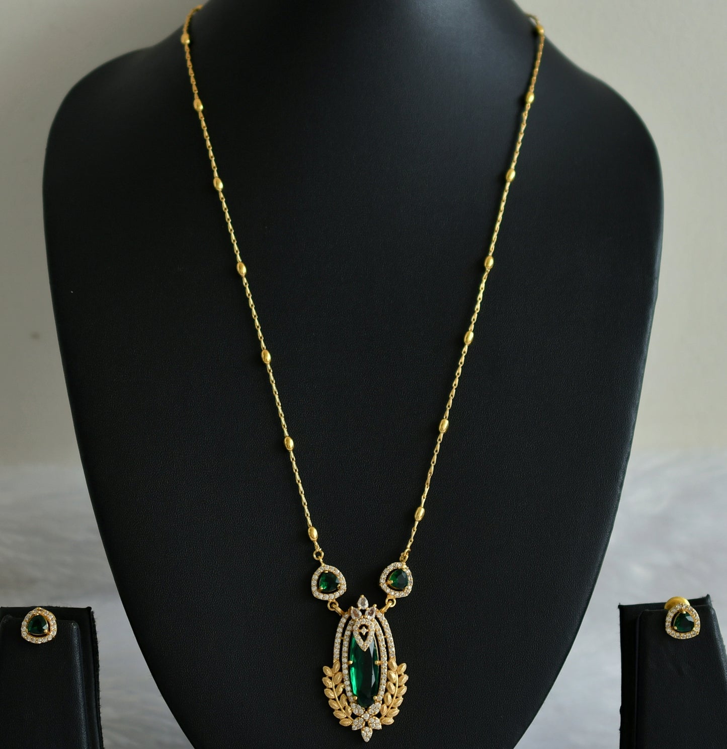 Matte finish cz-green stone necklace set dj-49492