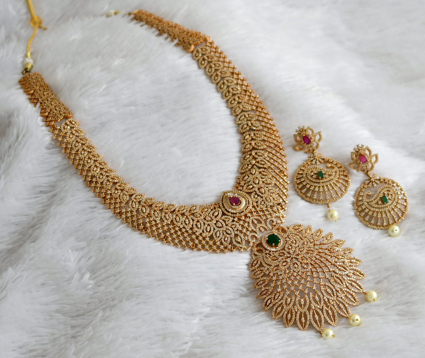 Matte finish cz ruby-emerald-white leaf mango haar set dj-34402