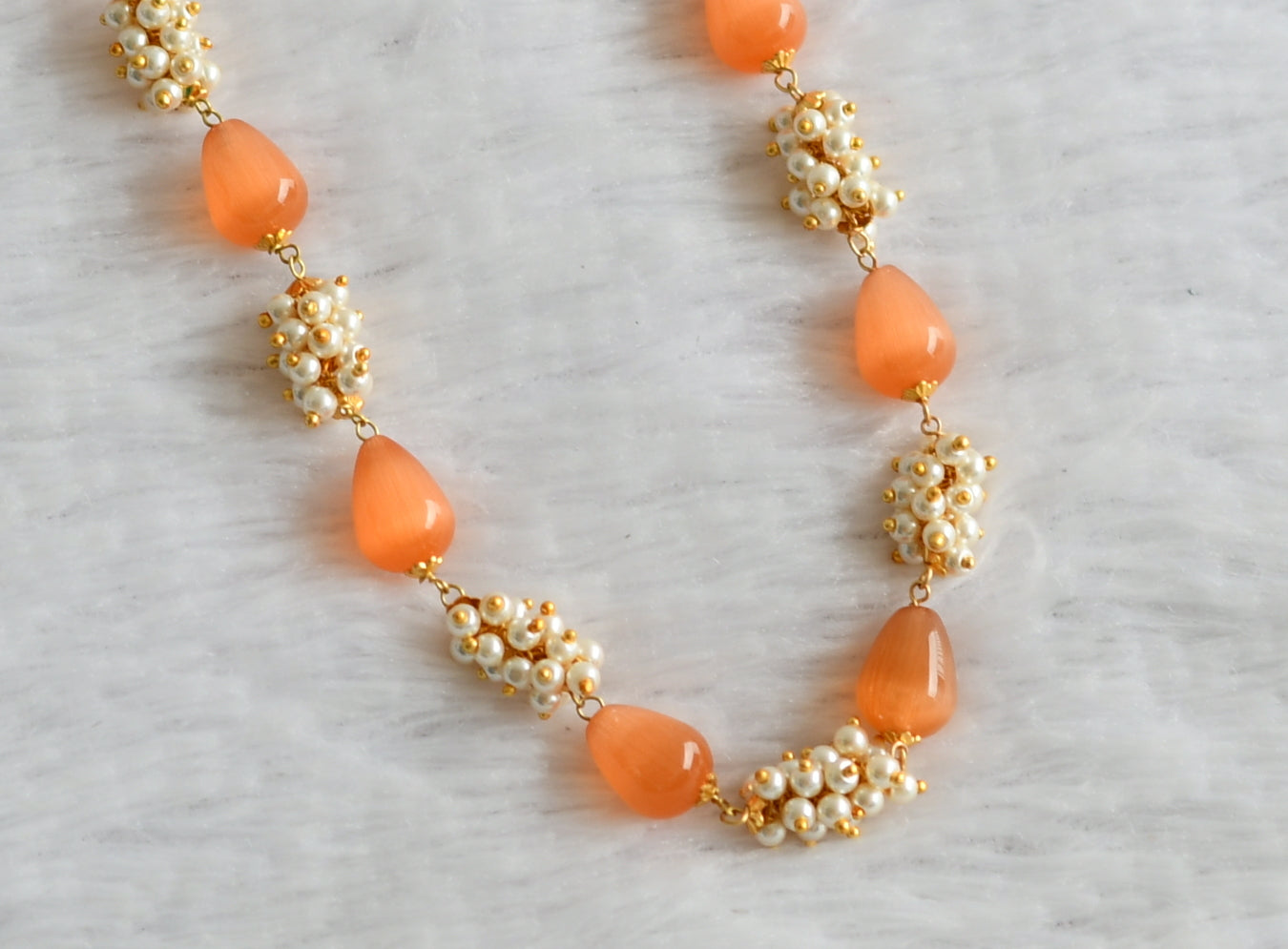 Gold tone orange thilak beaded pearl cluster mala/necklace dj-49518