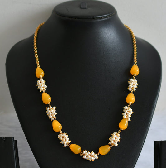 Gold tone yellow thilak beaded pearl cluster mala/necklace dj-49519