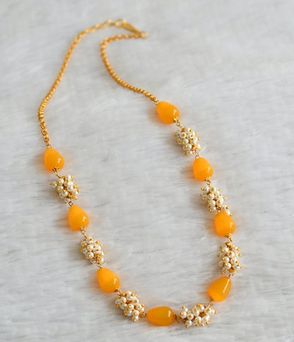 Gold tone yellow thilak beaded pearl cluster mala/necklace dj-49519