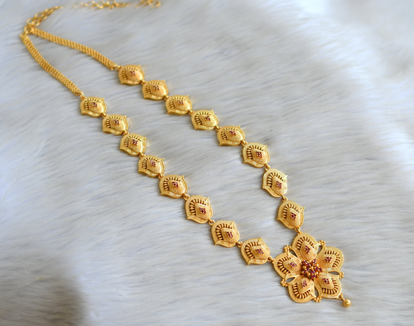 Gold tone pink stone flower kerala style haar dj-42843