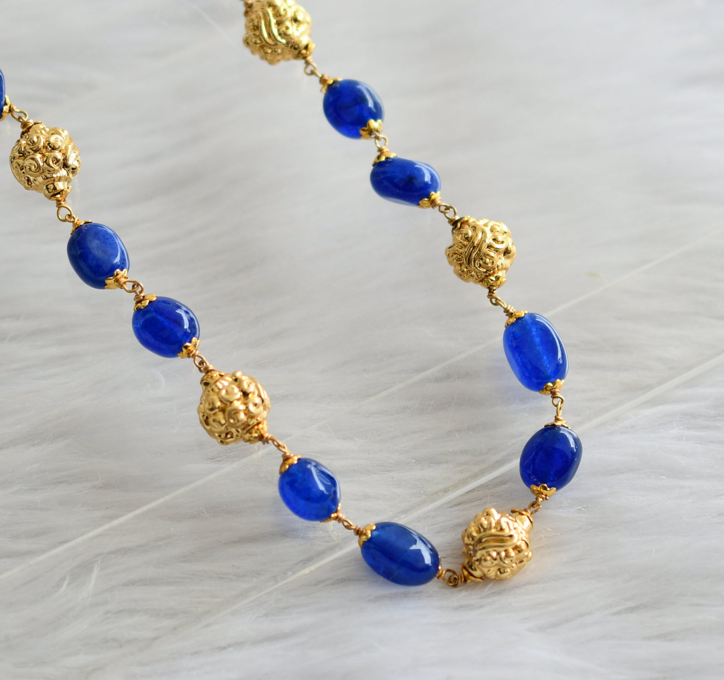 Gold tone blue beaded mala/necklace dj-44366