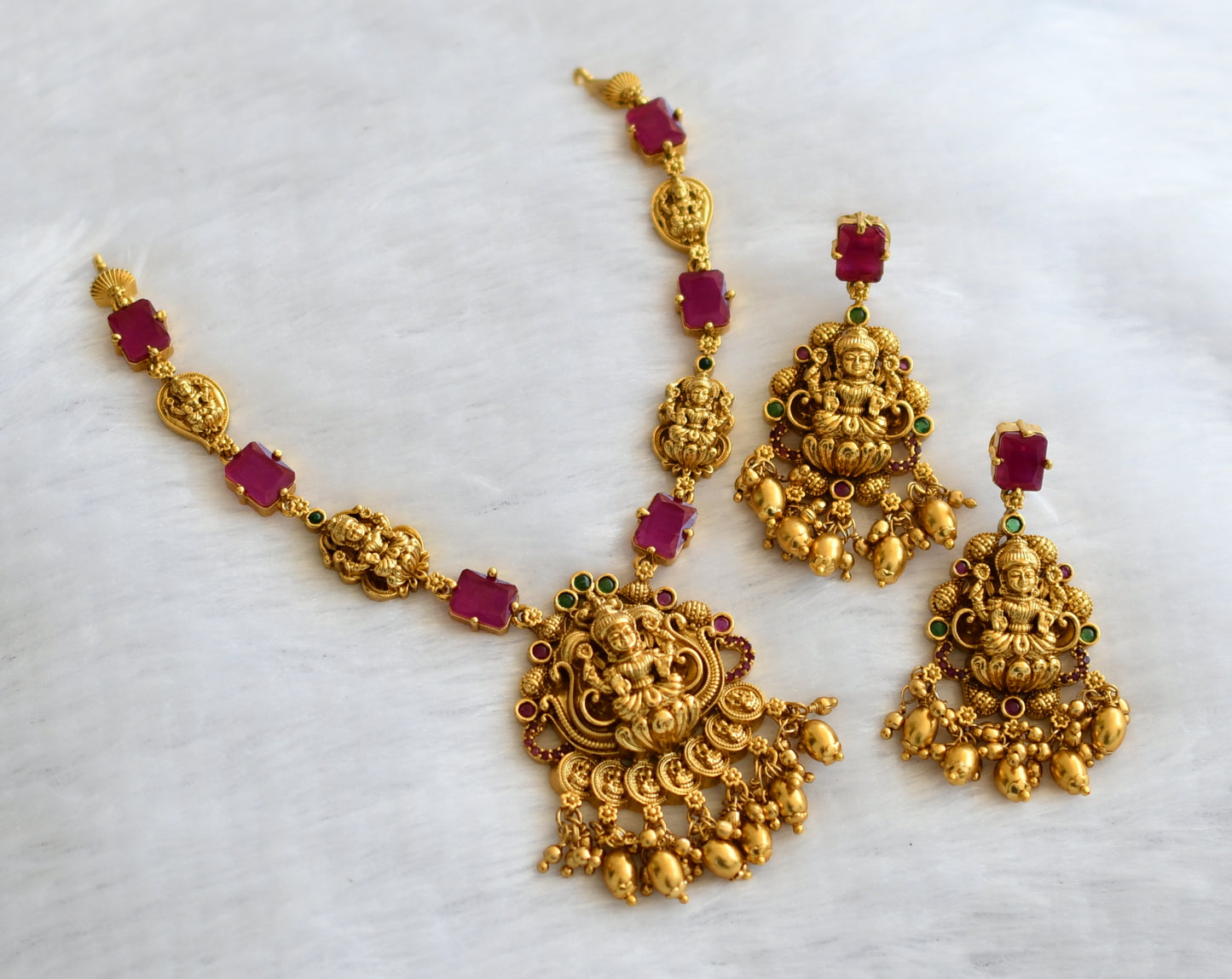 Antique gold tone ruby-green block stone lakshmi mango necklace set dj-46199